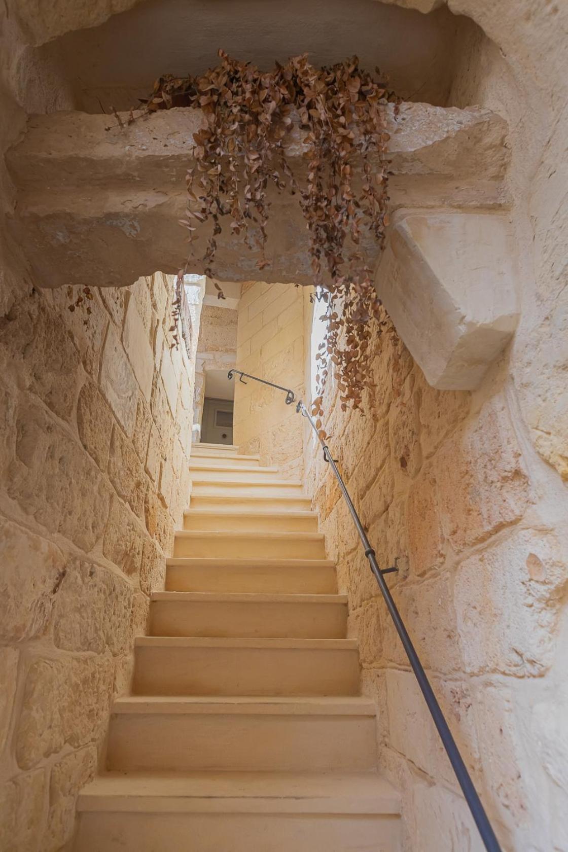 מלון Palazzo Sant'Anna לצ'ה מראה חיצוני תמונה